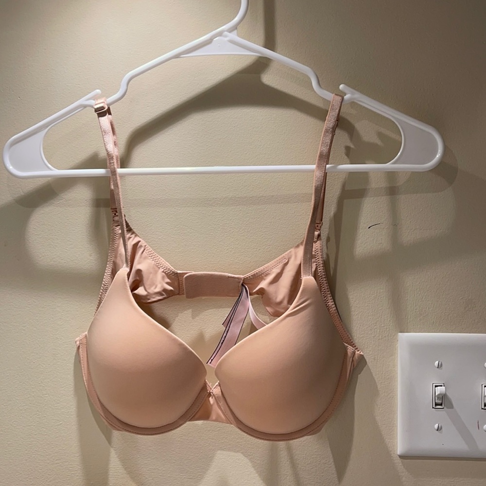 Victoria’s Secret push up bra NWOT